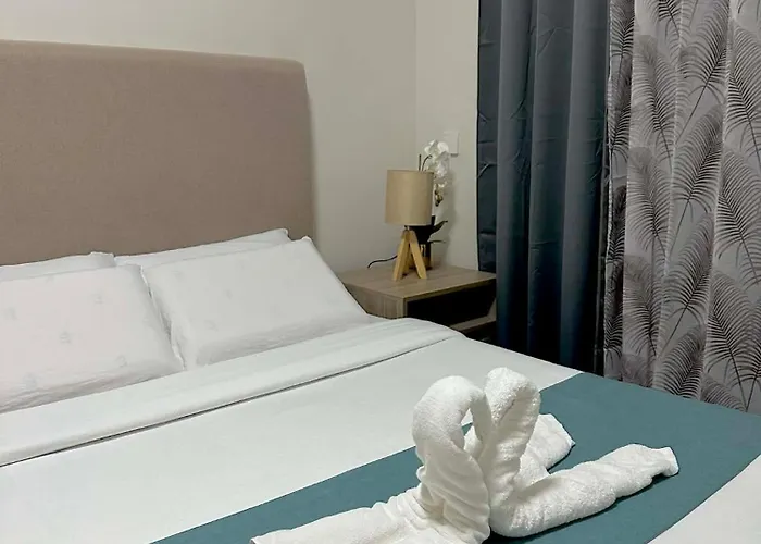 Anaiah's With Balcony Near It Park - Pool & Gym Fun * Cebu
